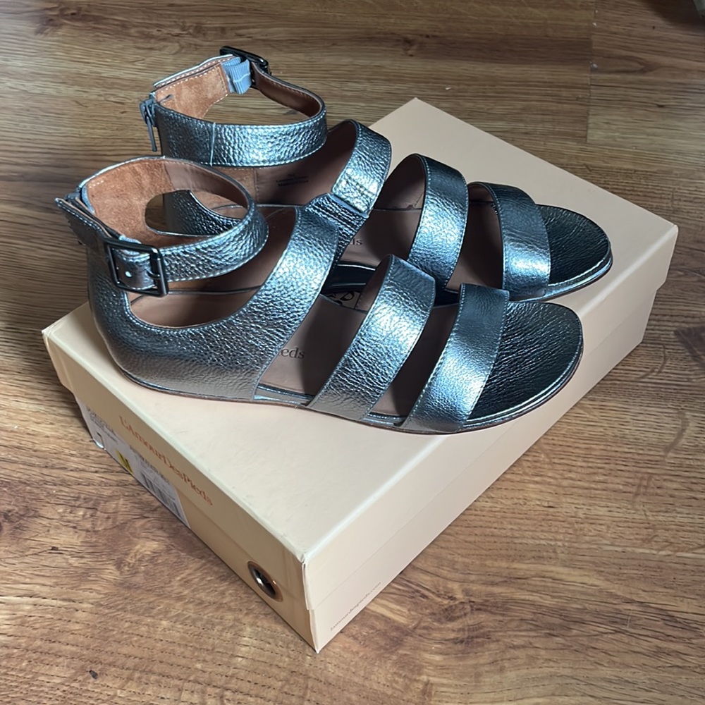 Metallic Silver Leather Sandals L’amourDesPiedes Size 7